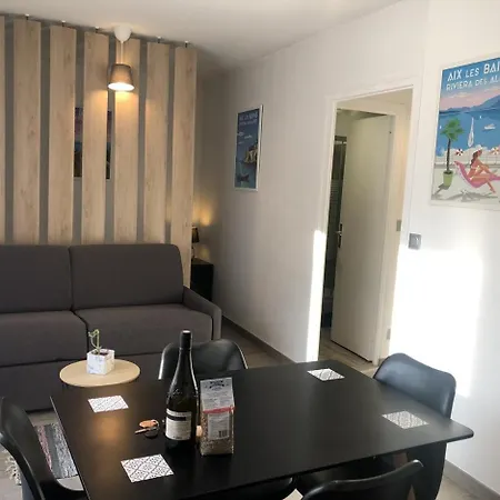 25 M2 L'aix'quise, Hyper Centre-ville, Balcon