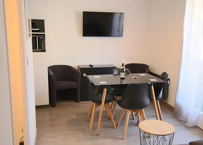 25 M2 L'aix'quise, Hyper Centre-ville, Balcon Apartment